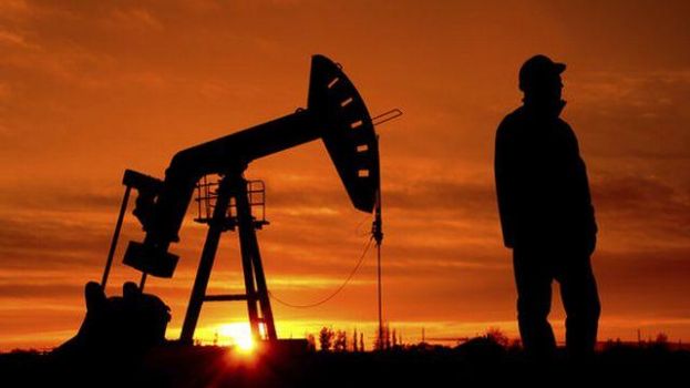 Niskie ceny ropy powodują spadek dochodów rządu Alberty